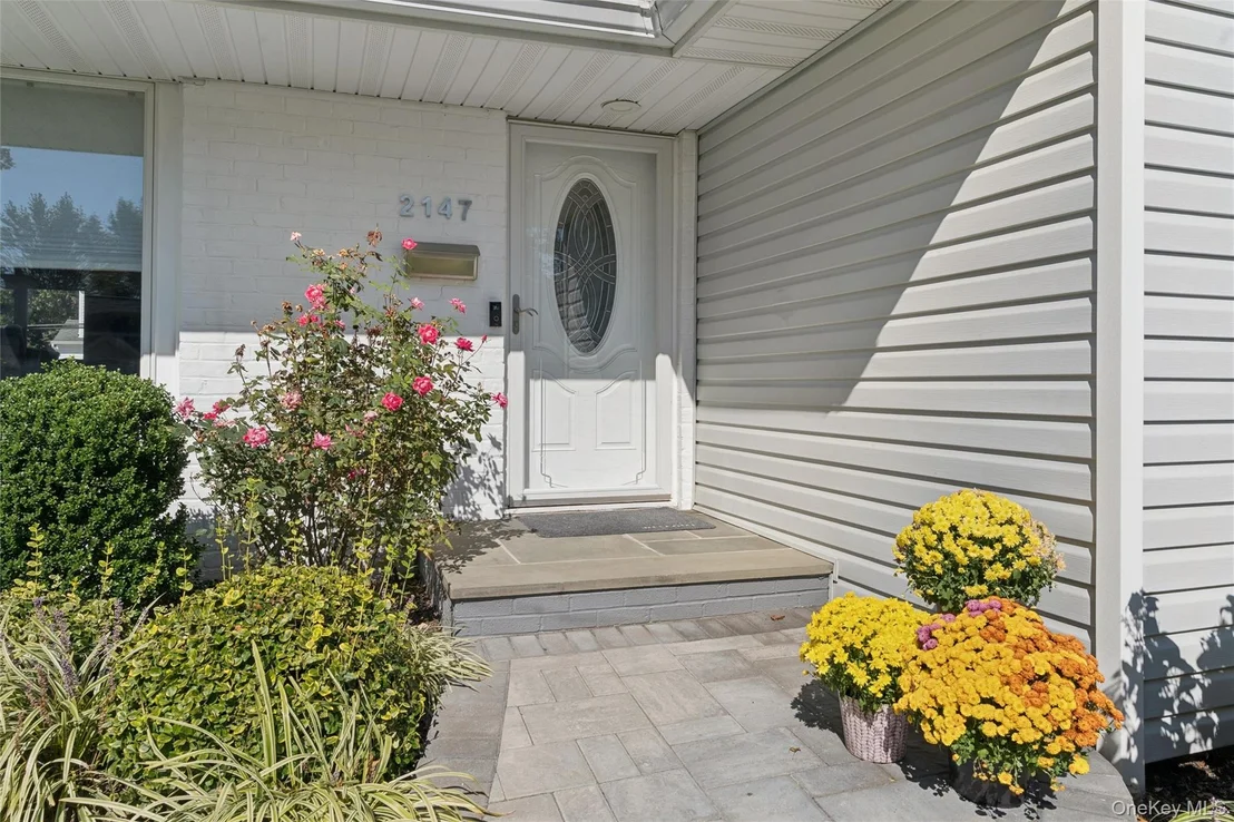Photo of 2147 Seneca Drive N