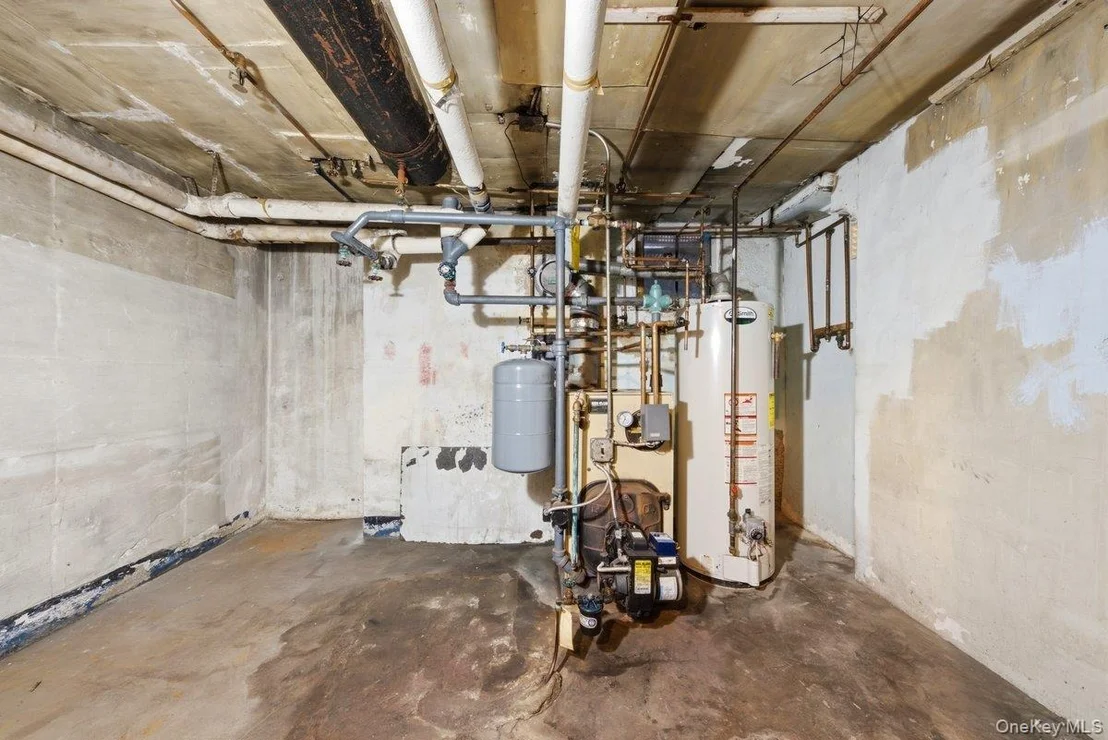 Photo of 5633 Post Road