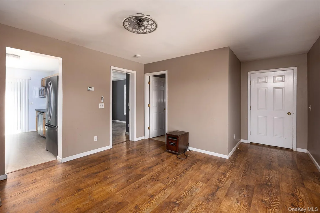 Photo of 250 Highview Road
