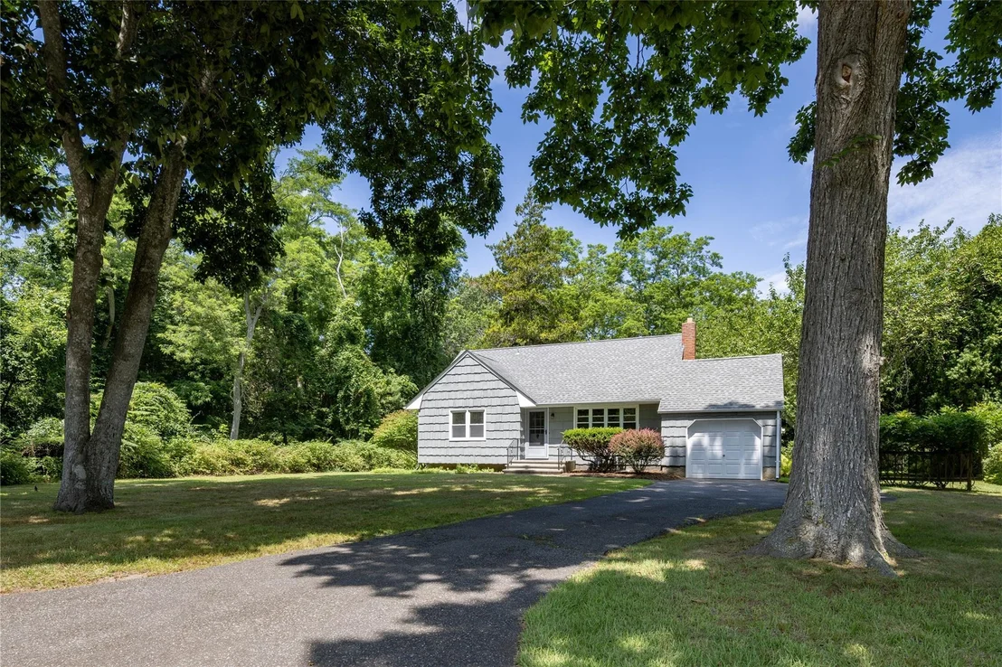 Photo of 795 Pine Tree Road