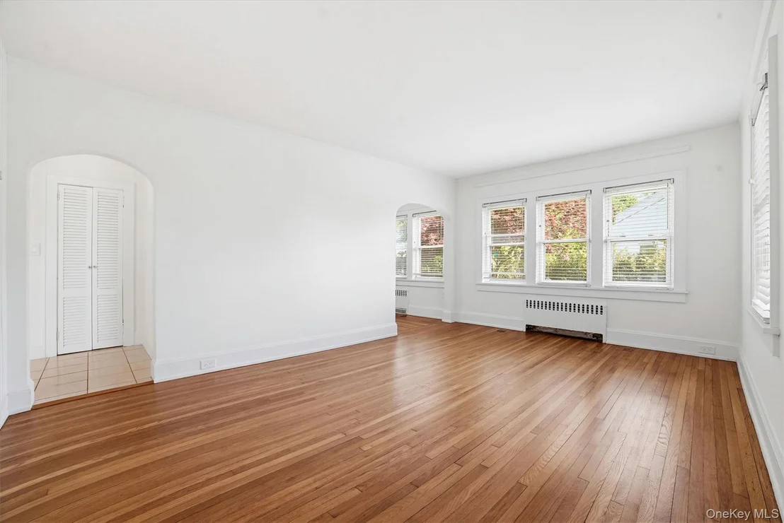 Photo of 42 Beverly Road