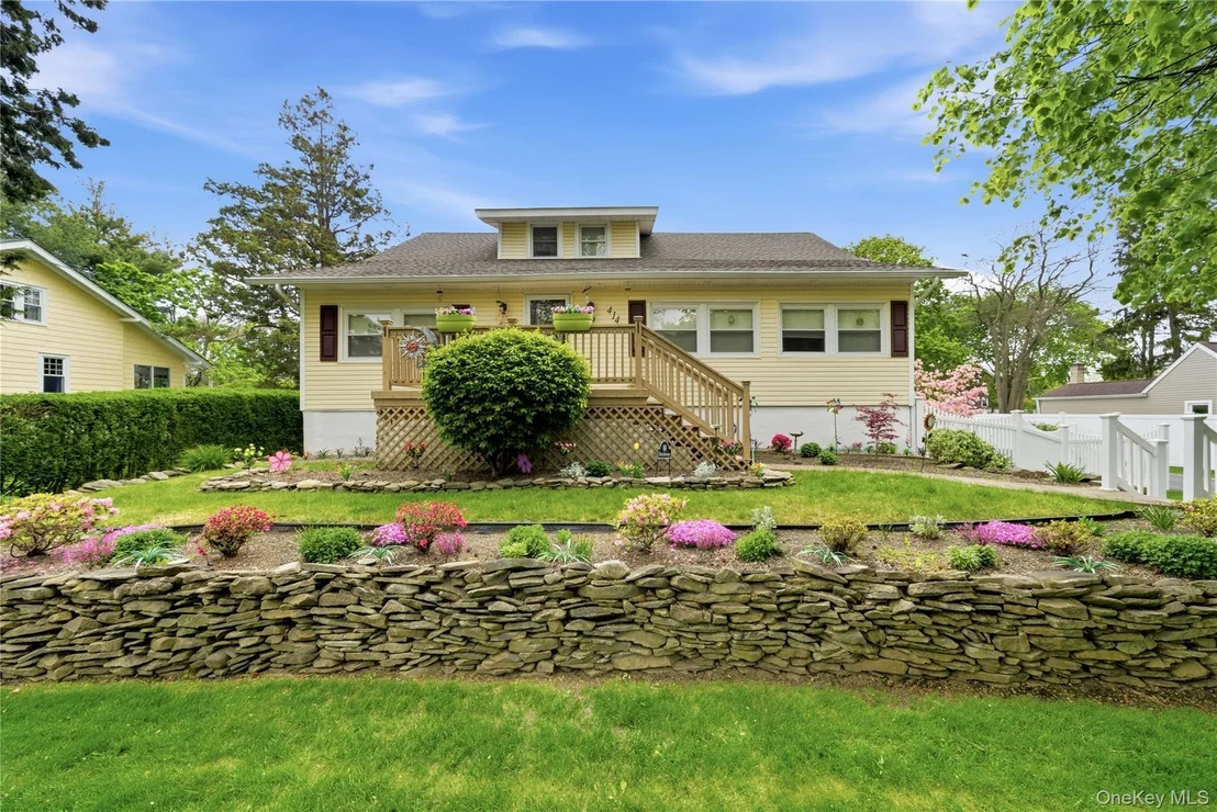 Photo of 414 Potter Boulevard