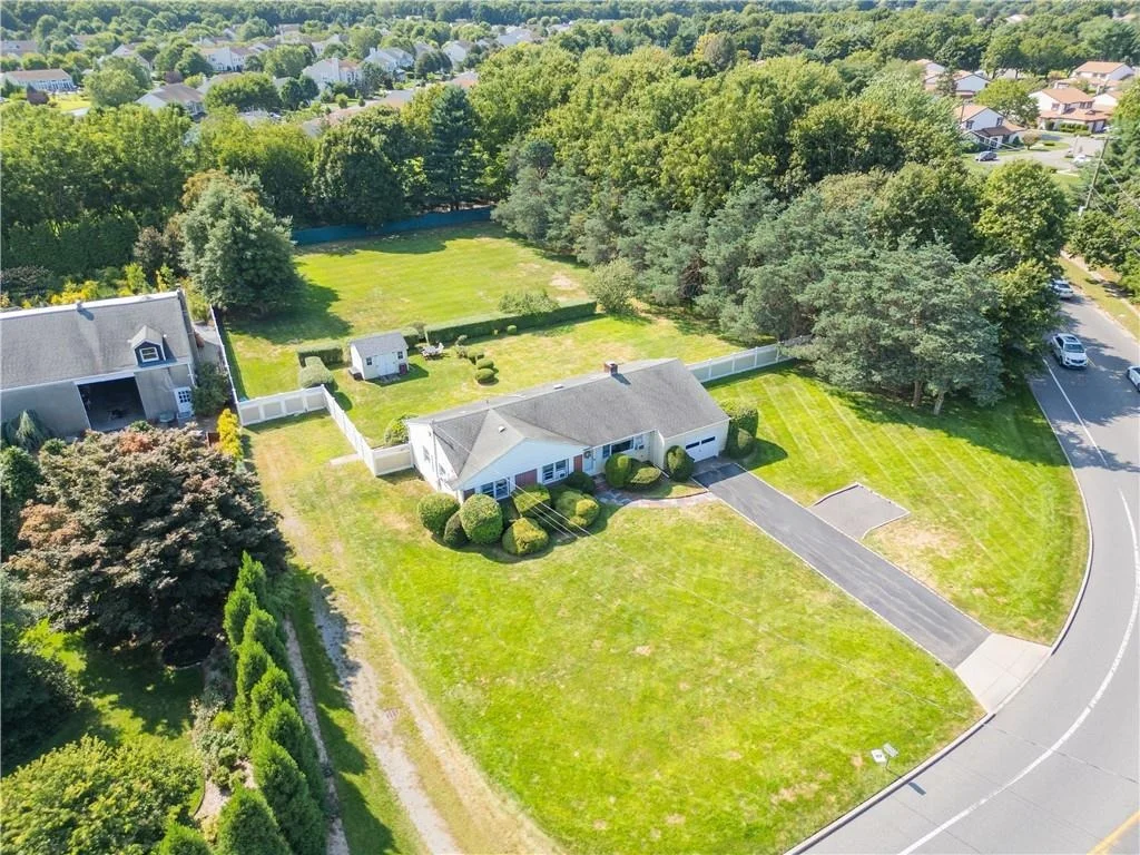 Photo of 202 Moriches Road