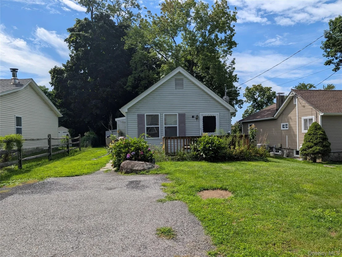 Photo of 13 Lowell Road