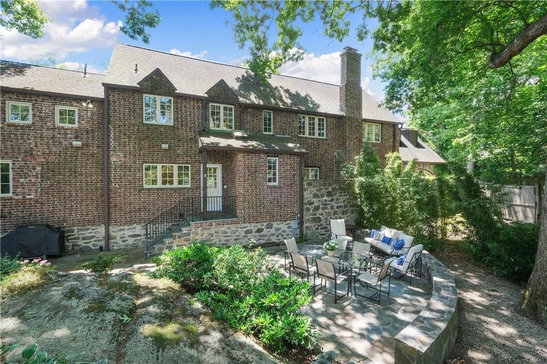 Photo of 8 Ridgewood Drive