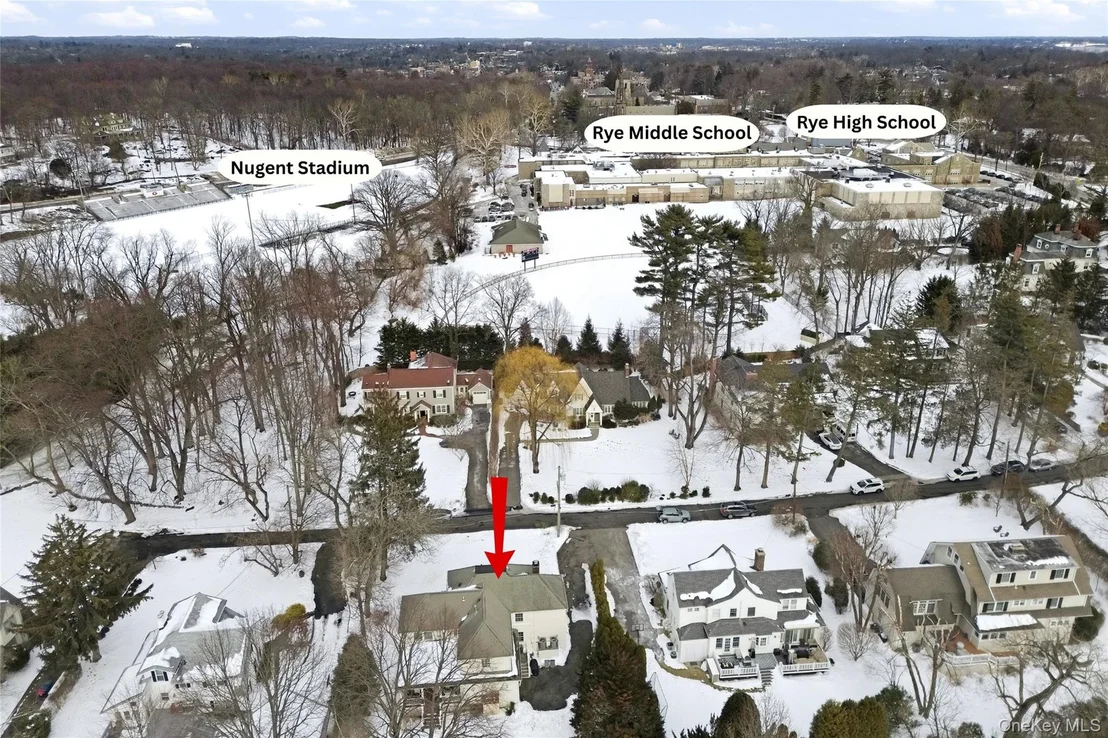 Photo of 6 Pine Lane