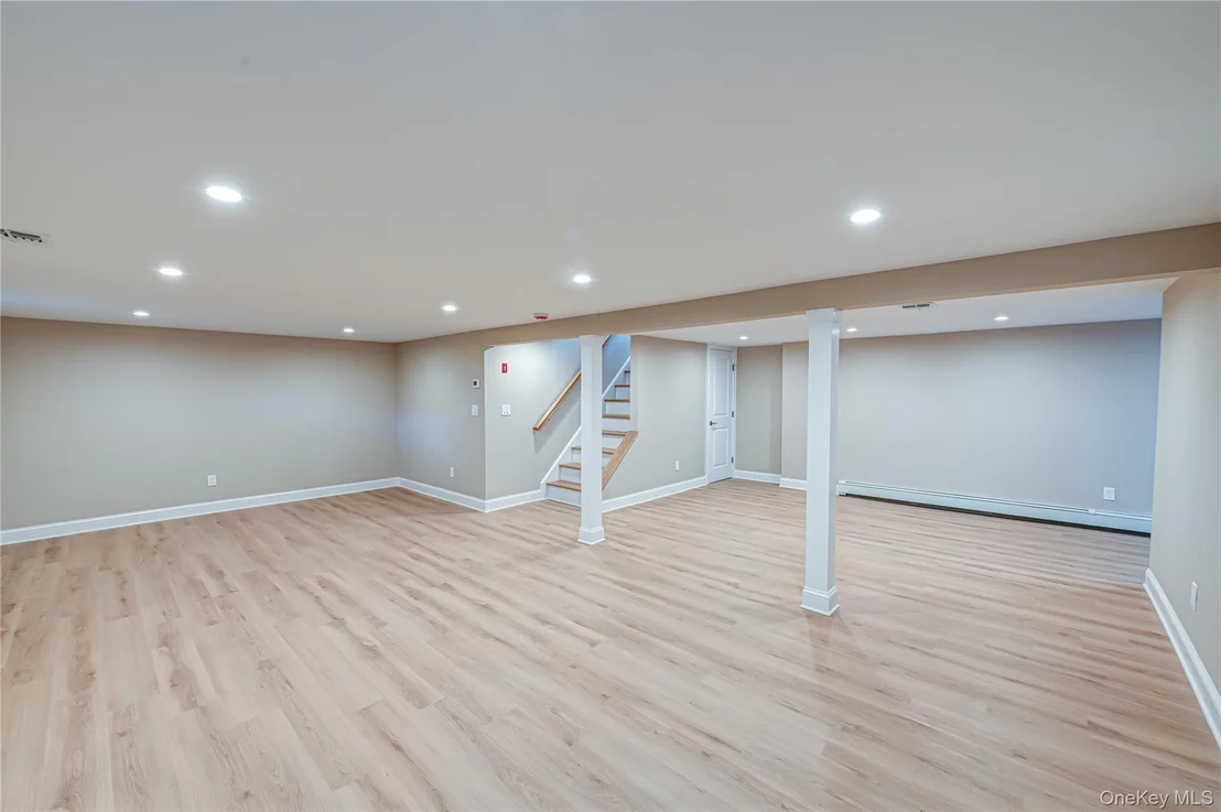Photo of 31 Boulevard Avenue