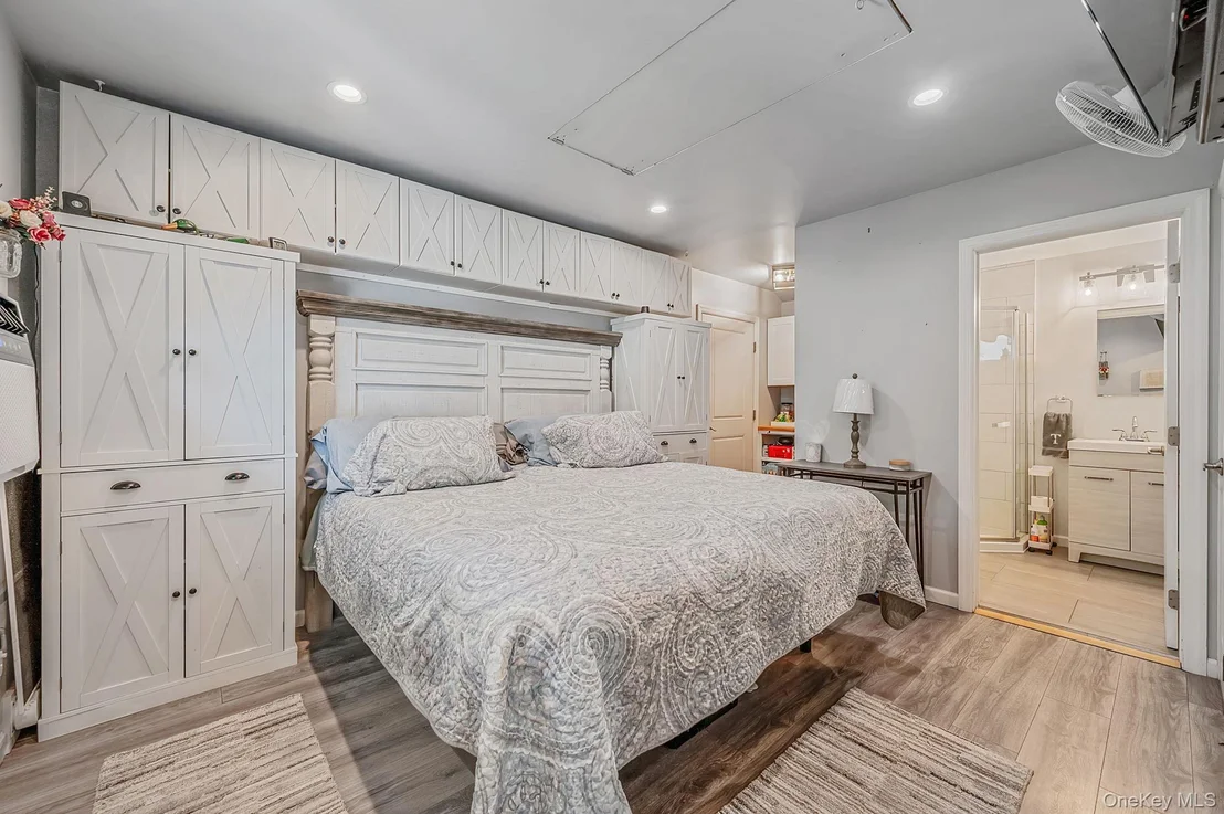 Photo of 40 Elm Avenue