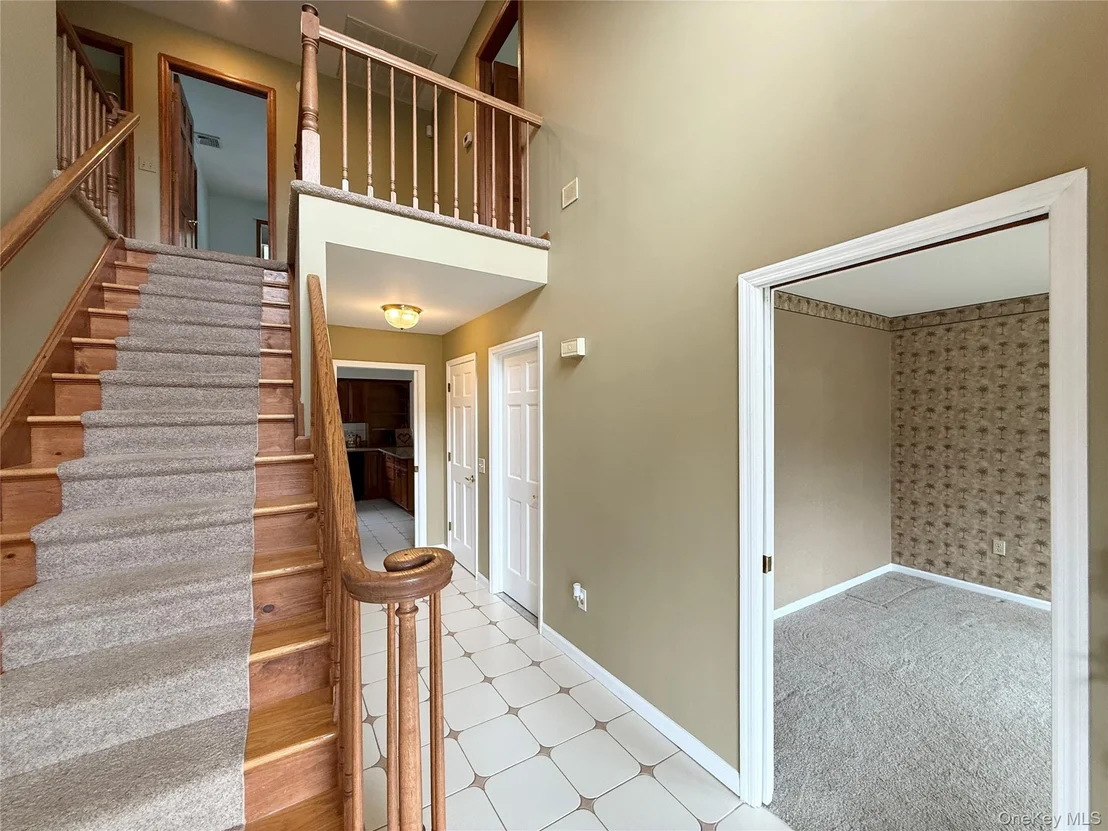 Photo of 58 Hoose Boulevard