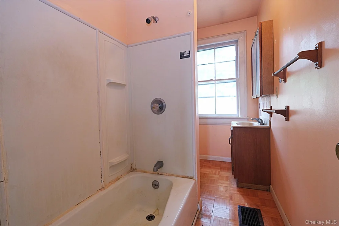 Photo of 68 Bushwick Road