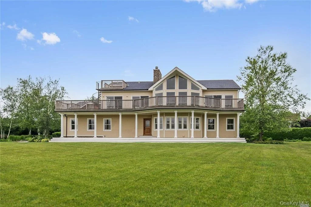 Photo of 1680 Lands End Road