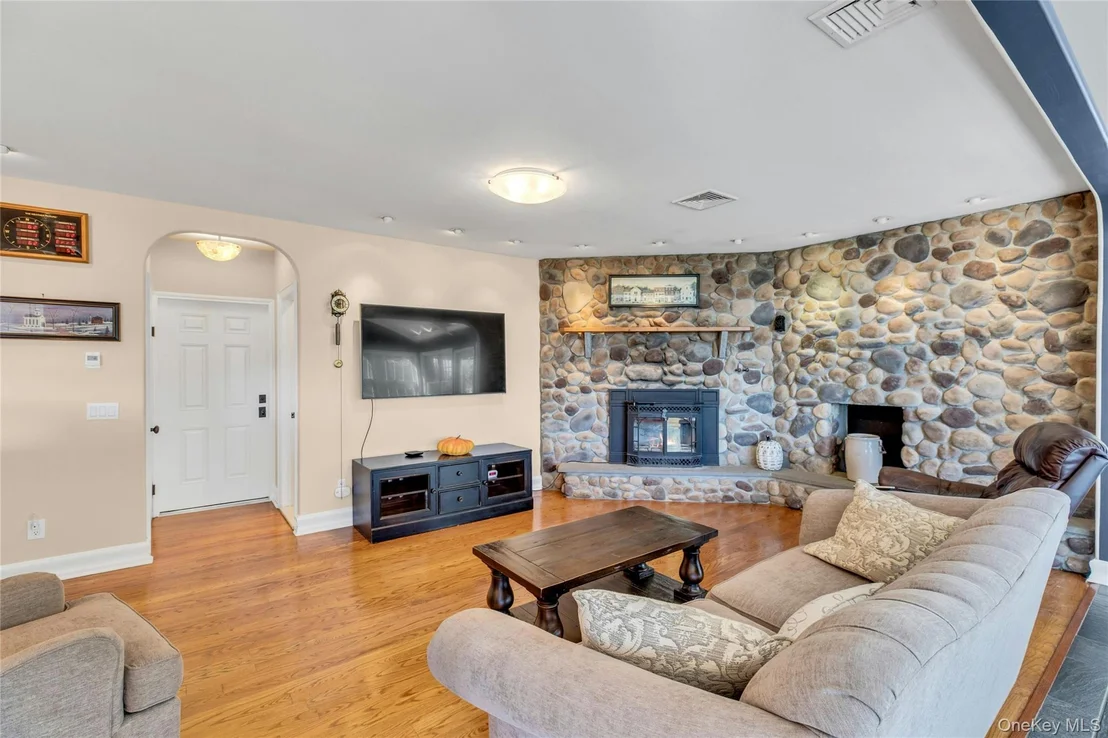 Photo of 11 Cranberry Drive