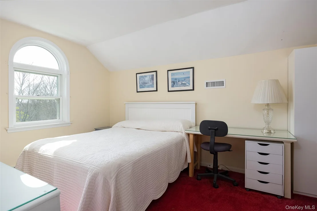 Photo of 102 Beaver Road