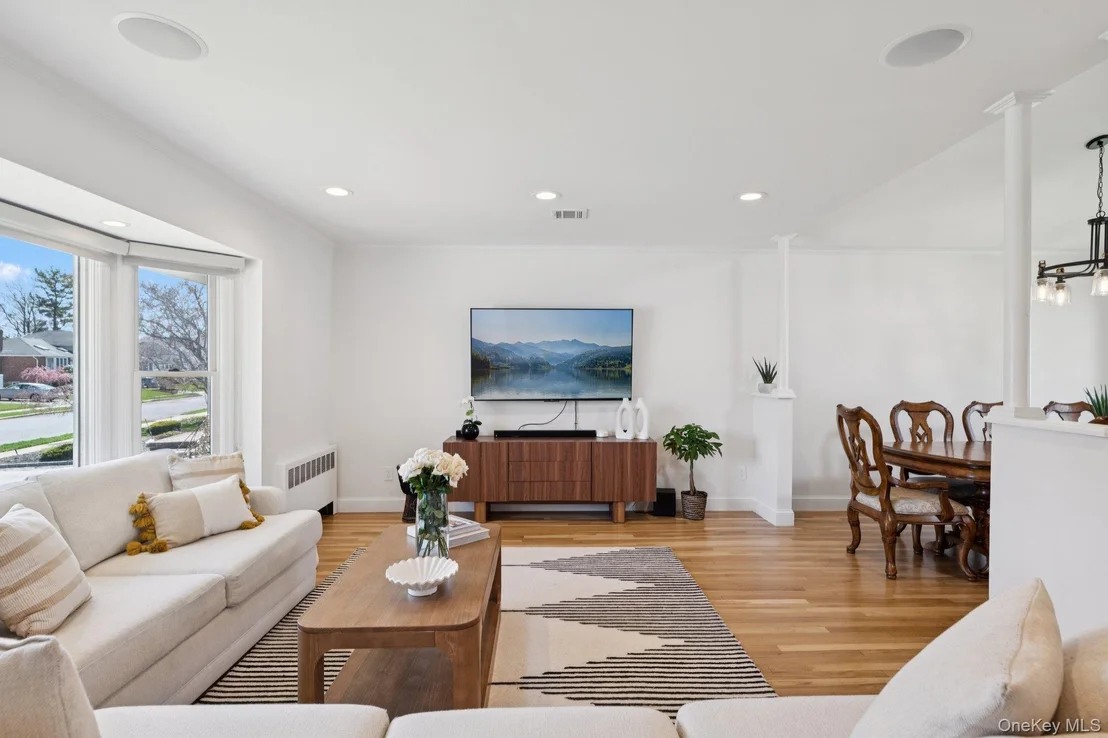 Photo of 15 Wayland Road