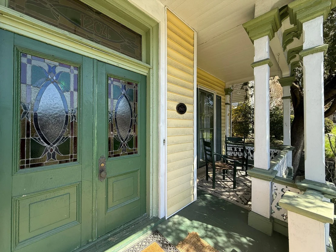 Photo of 1204 Main Street
