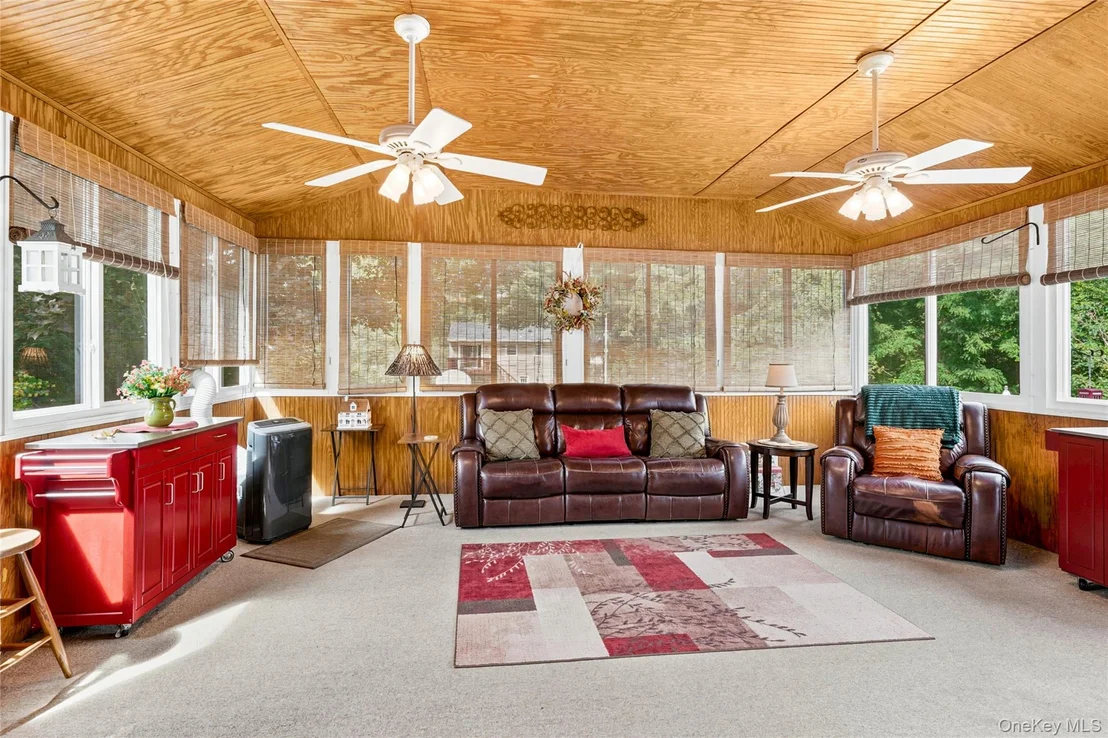 Photo of 355 Sprout Brook Road