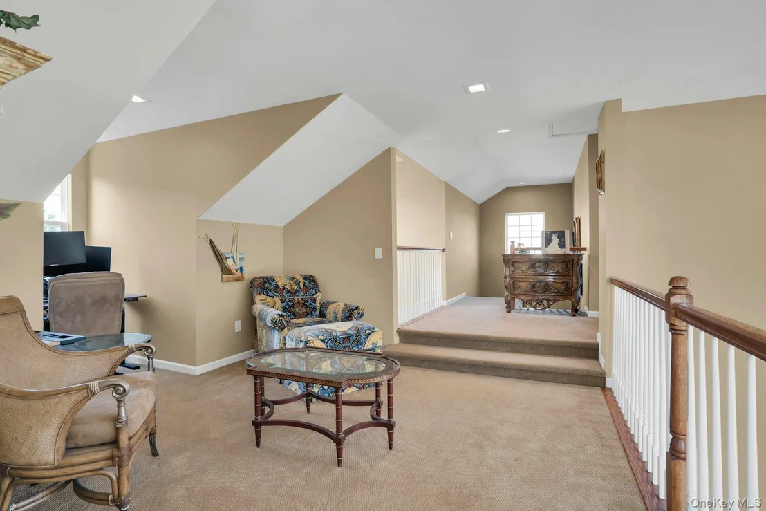 Photo of 420 Stonecrop Road