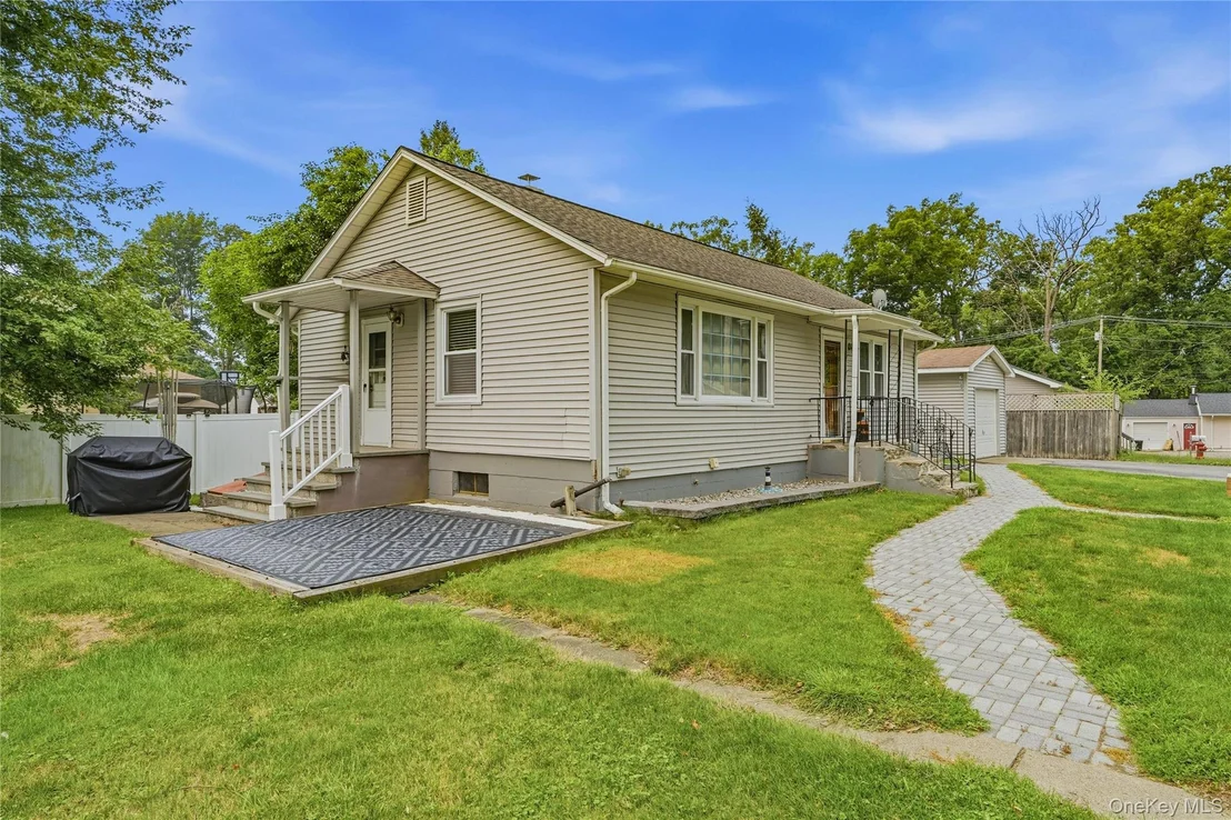 Photo of 2 Hennessey Place