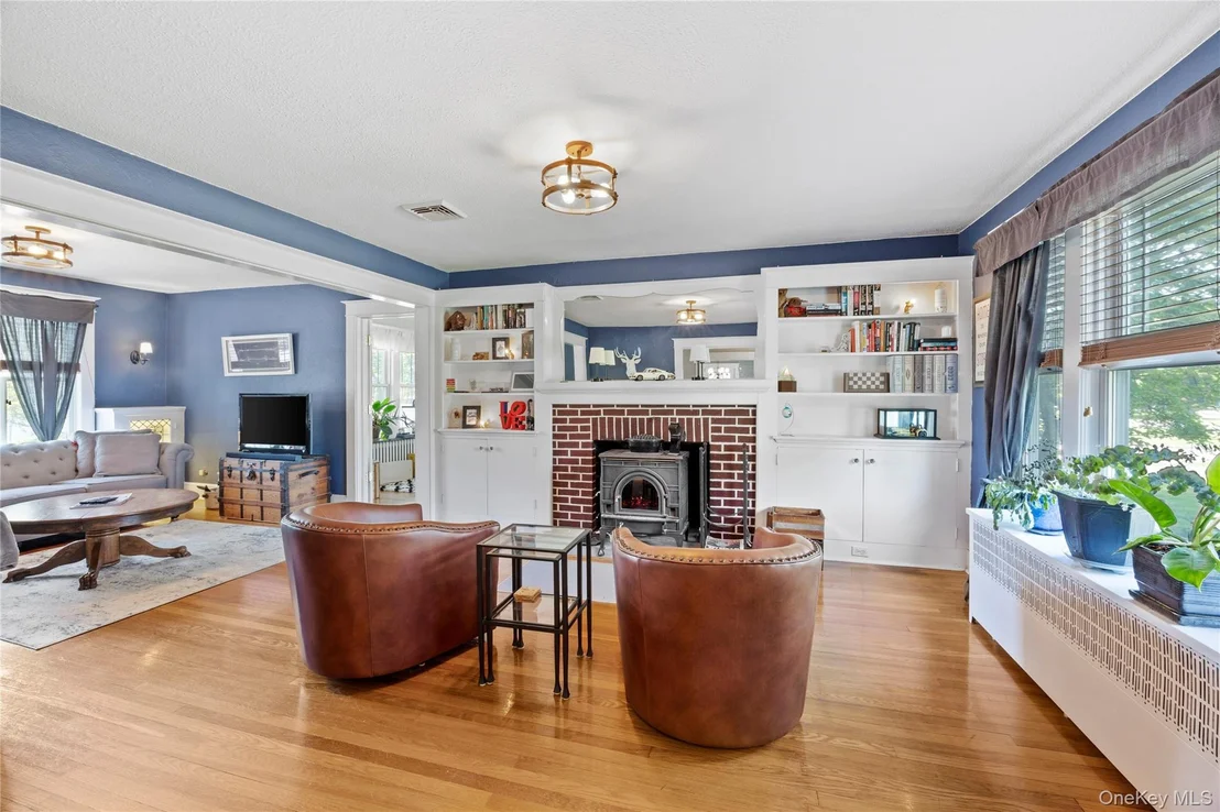 Photo of 119 Hubbard Avenue