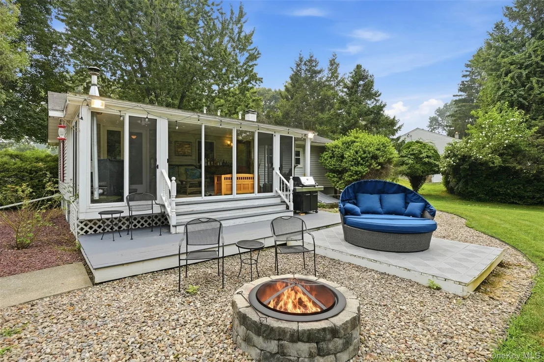 Photo of 4 Seneca Lane