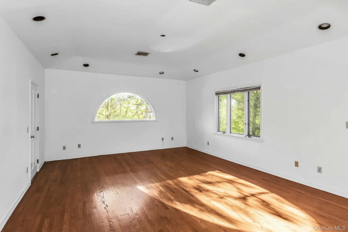 Photo of 21 Overbrooke Lane