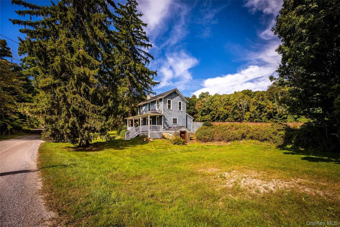 Photo of 672 Tower Hill Road