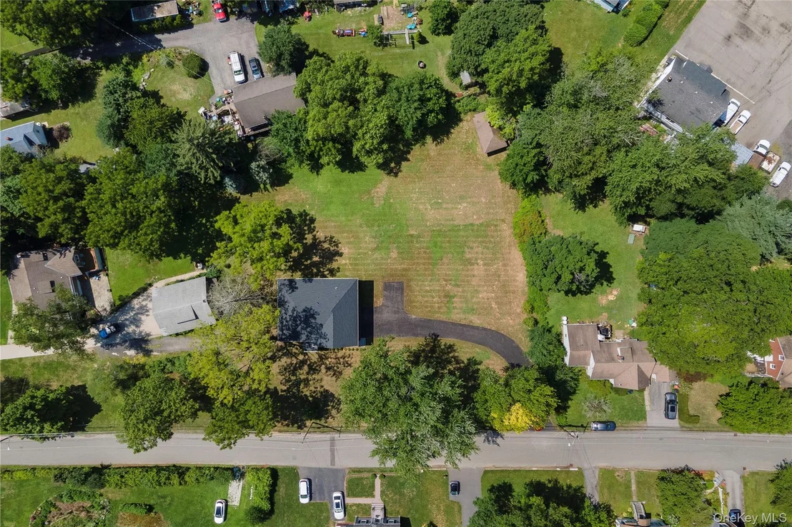 Photo of 15 Tompkins Avenue