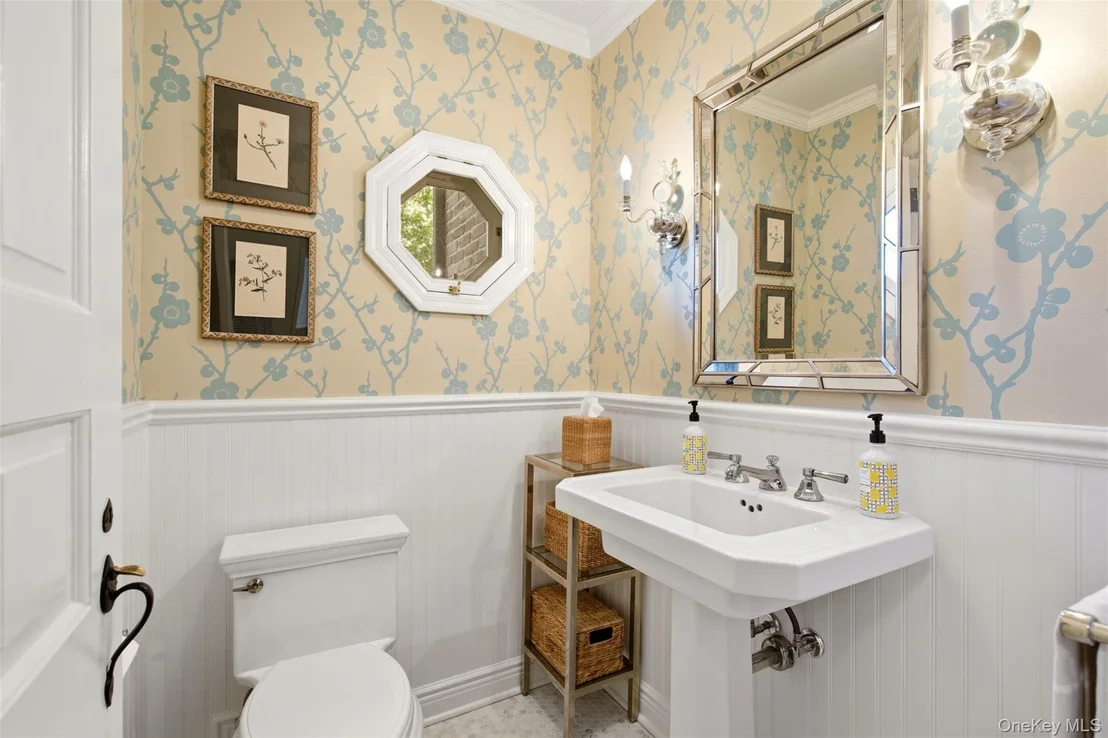 Photo of 2 Saint Marks Place