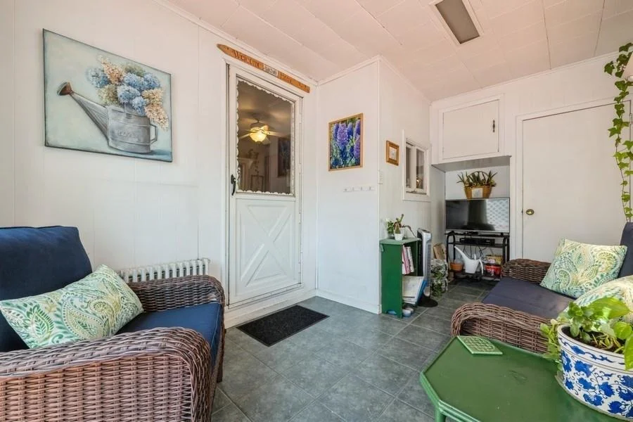 Photo of 1050 Lakeside Place