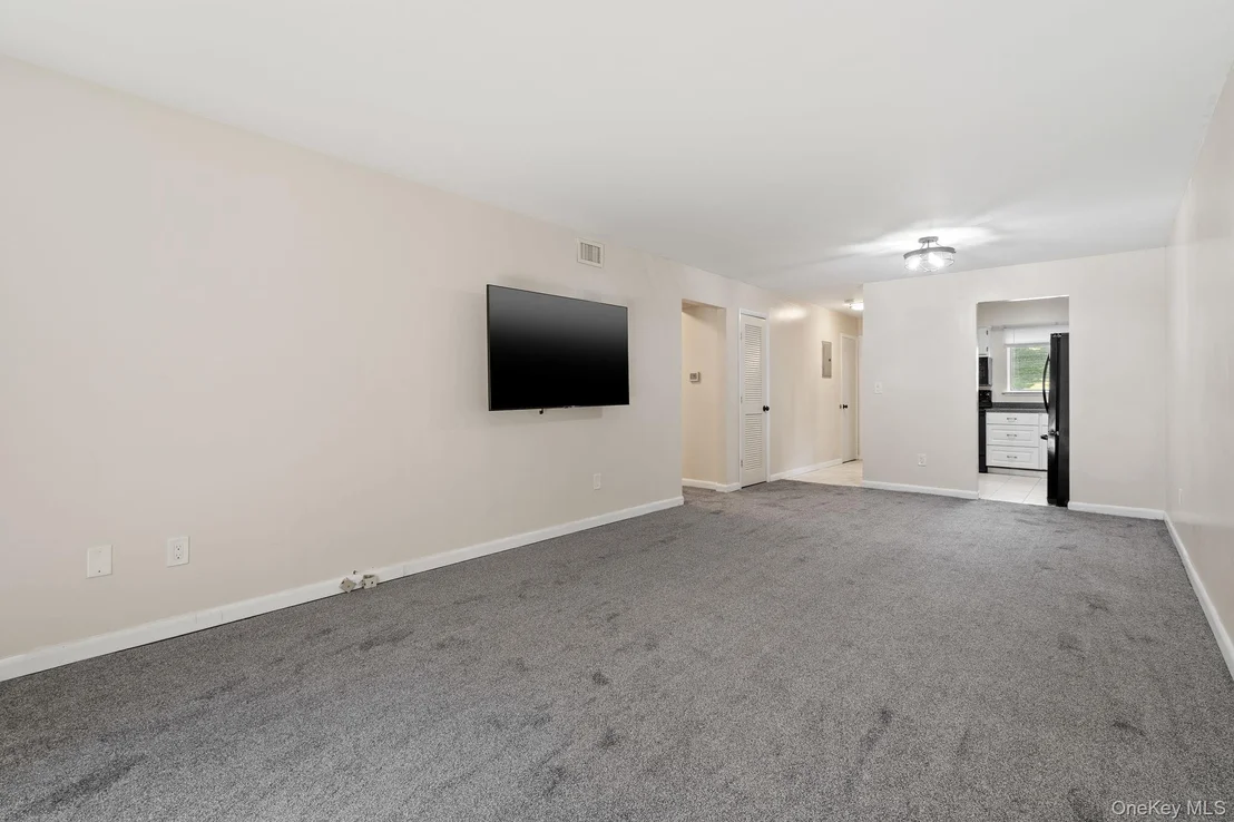 Photo of Unit 813 at 26 Cooper Road