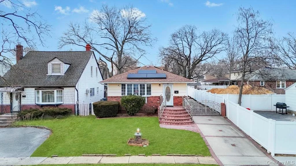 Photo of 488 Pershing Blvd