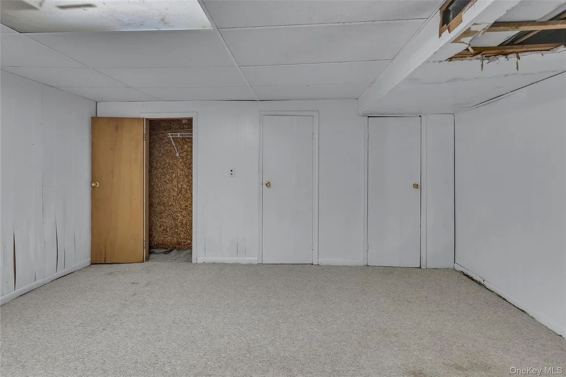 Photo of 6 Roxbury Drive
