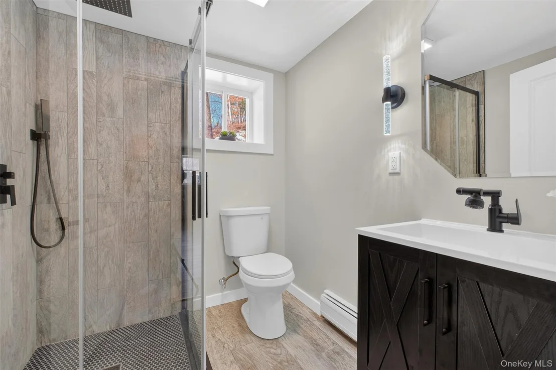Photo of 74 Roosevelt Road