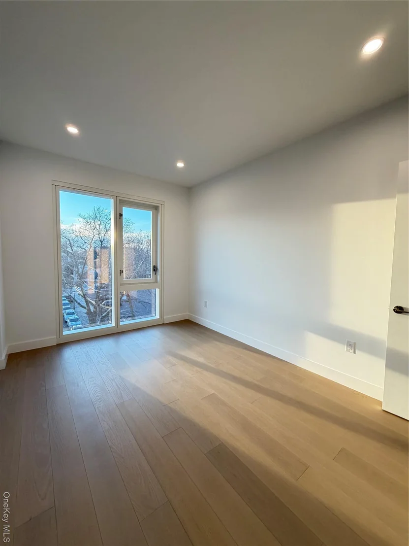 Photo of Unit 3E at 150-02 Northern Boulevard