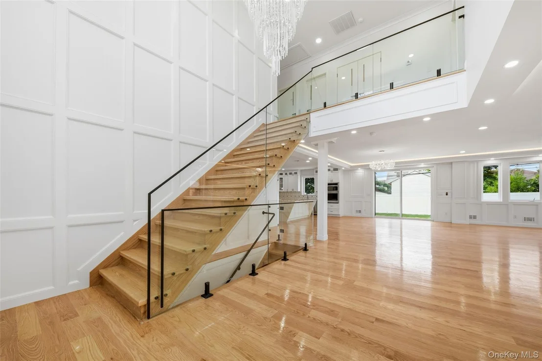 Photo of 387 Sherbourne Road