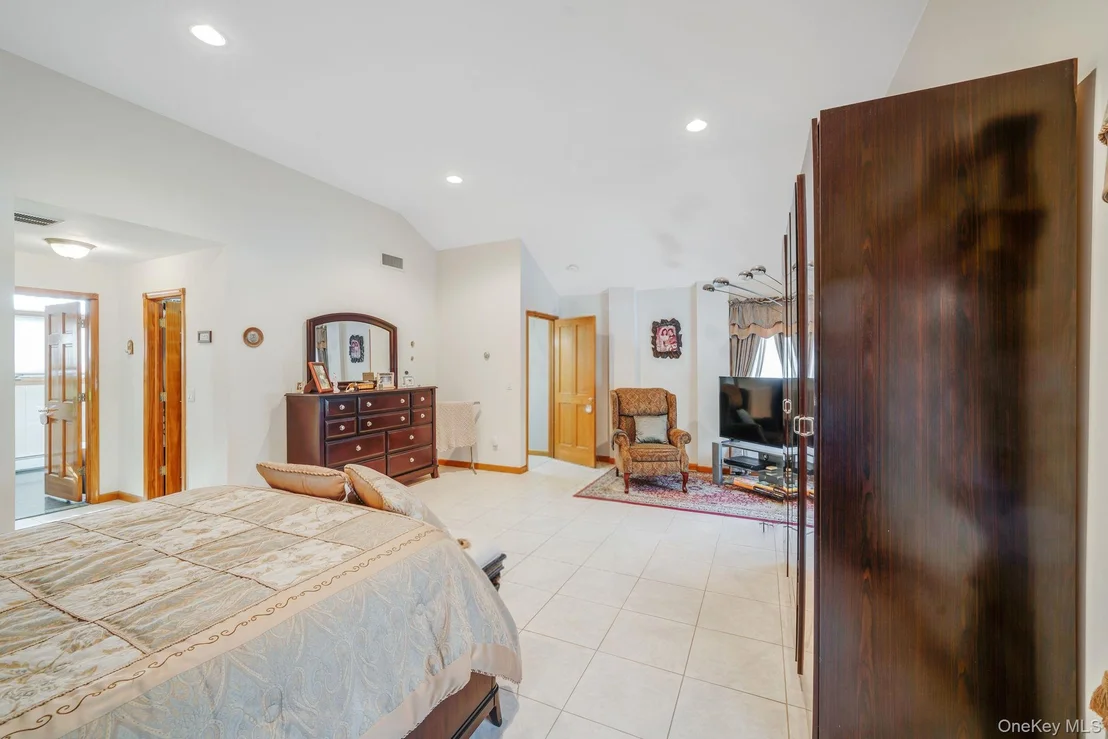 Photo of 3 Huron Road