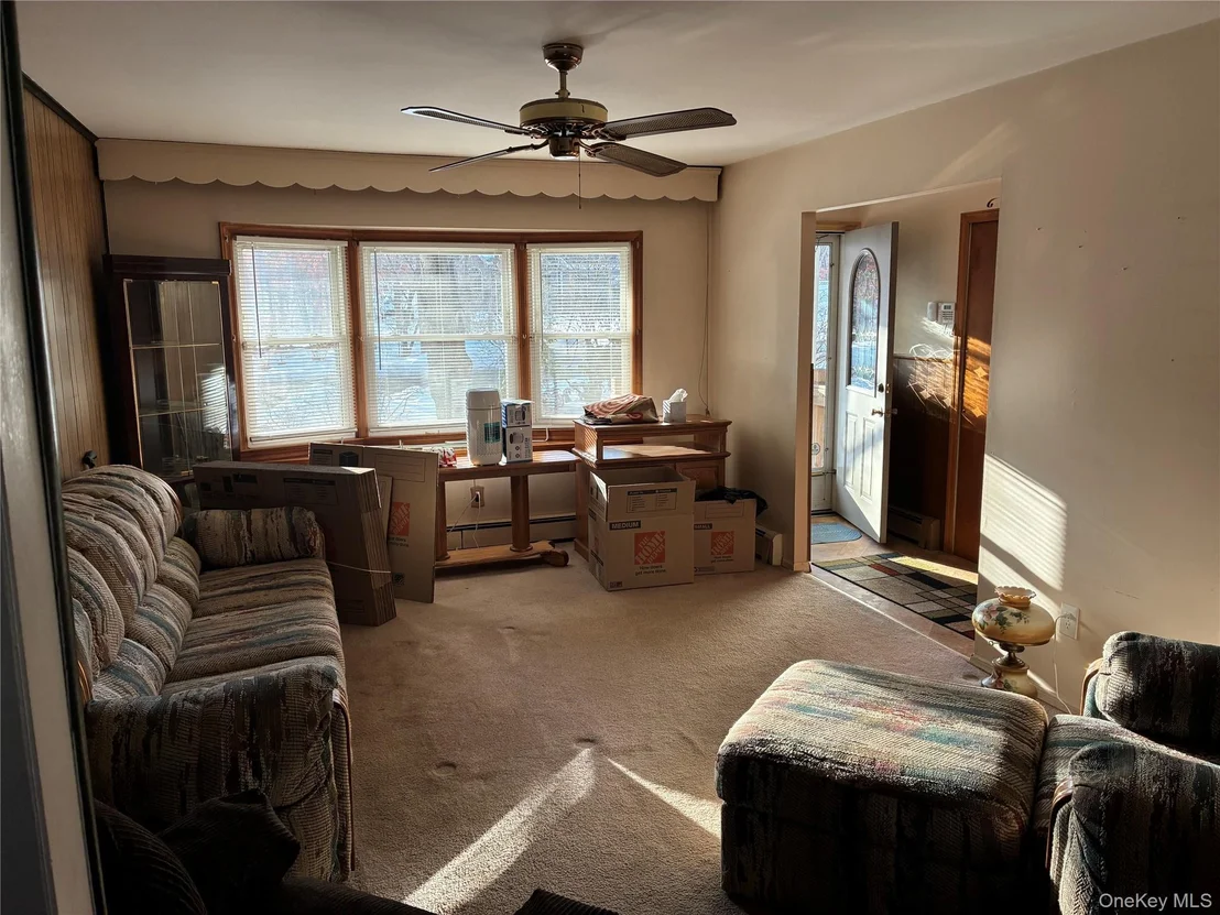 Photo of 429 Robinson Avenue