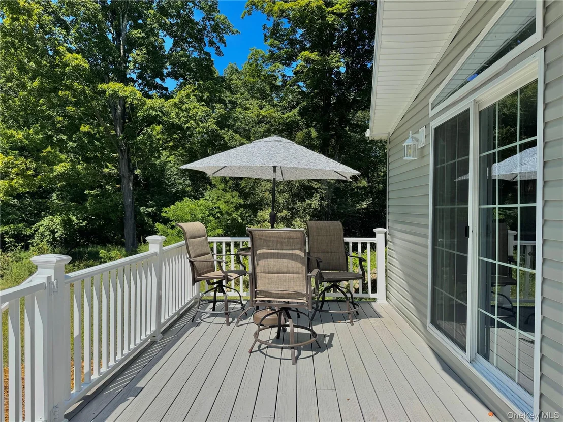 Photo of 484 Edison Timmerman Road