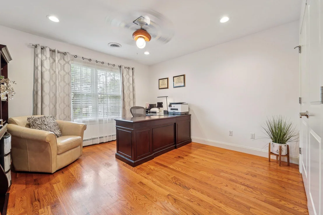Photo of 10 Willow Drive