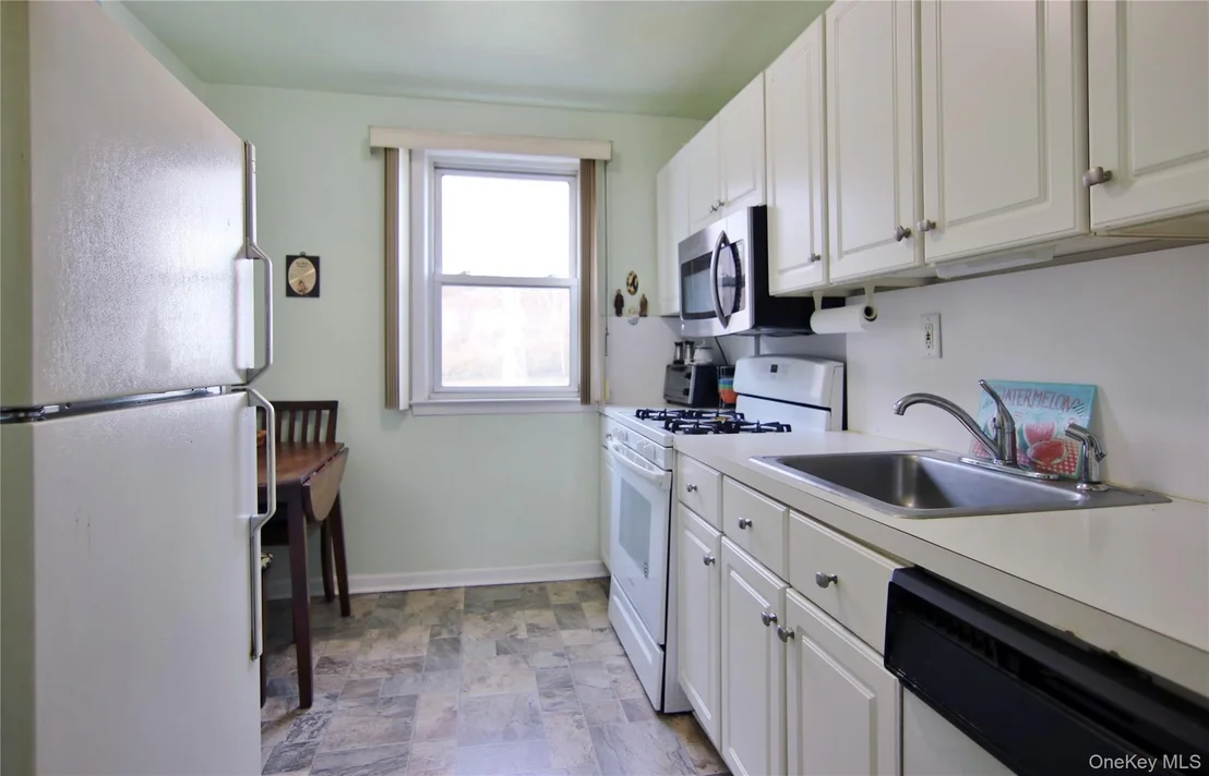 Photo of Unit A at 39 Avon Circle