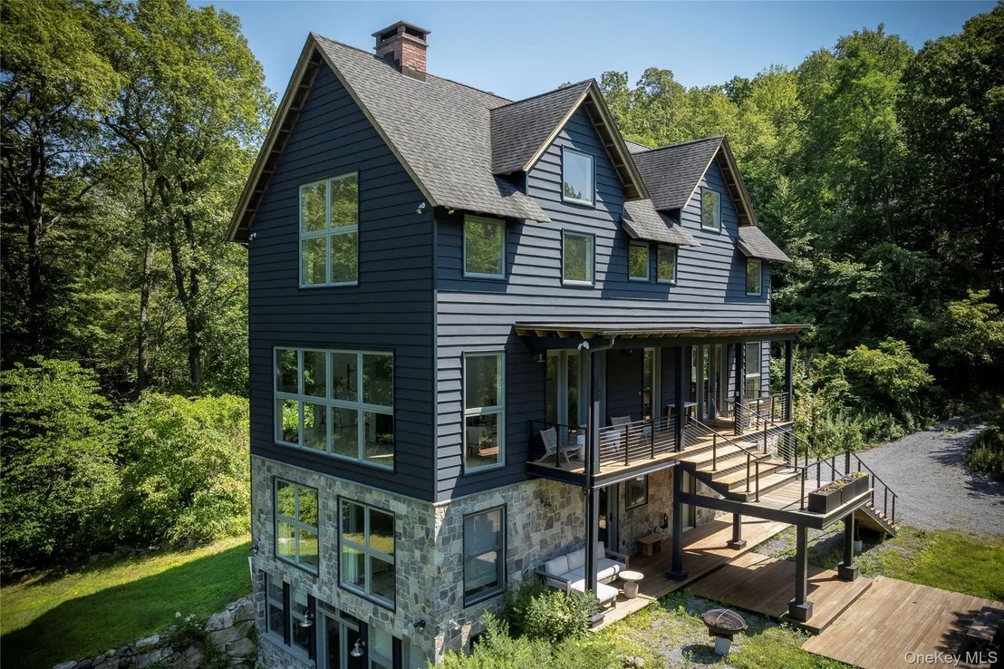 Photo of 21 Private Way