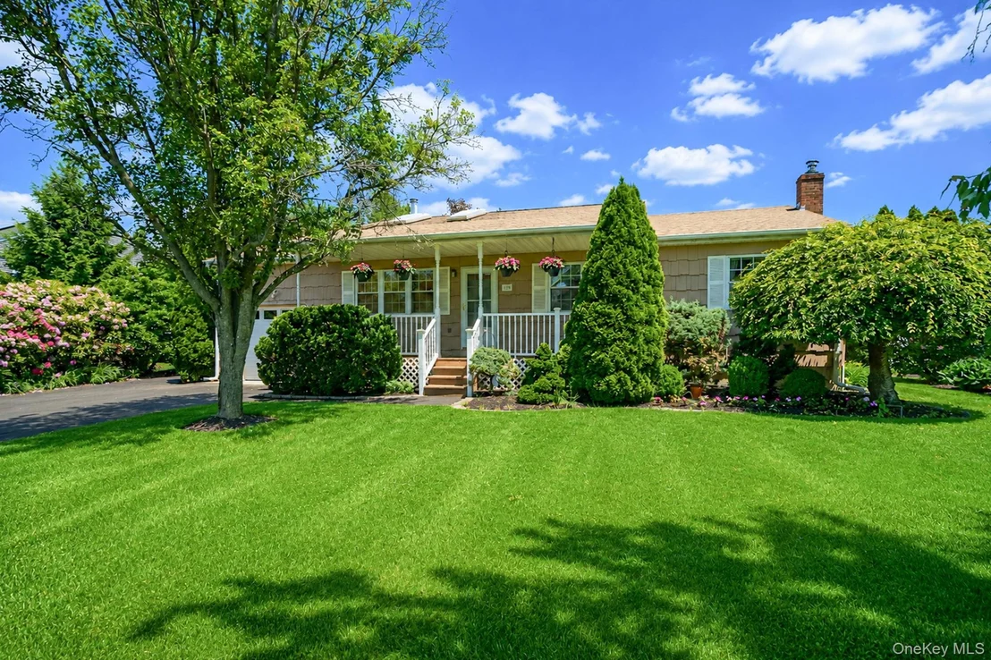 Photo of 100 Donna Drive