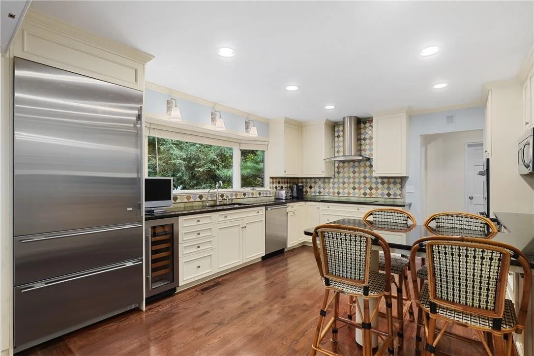 Photo of 2 Winding Brook Drive