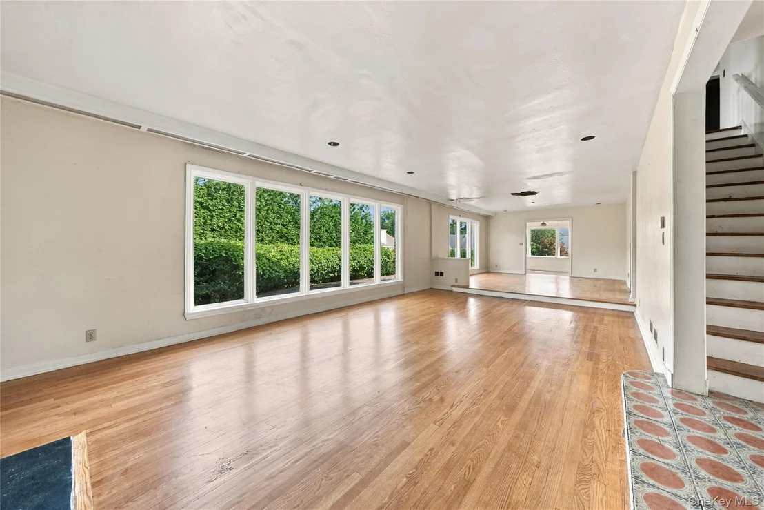 Photo of 85 Del Rey Drive