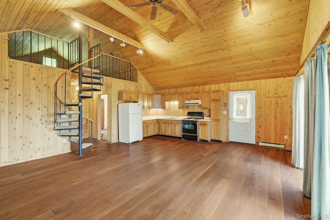 Photo of 174 Gary Place
