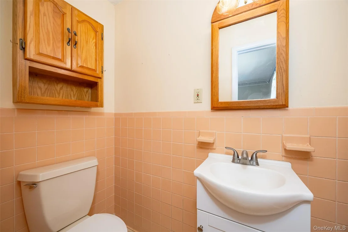 Photo of 89 Edgehill Drive
