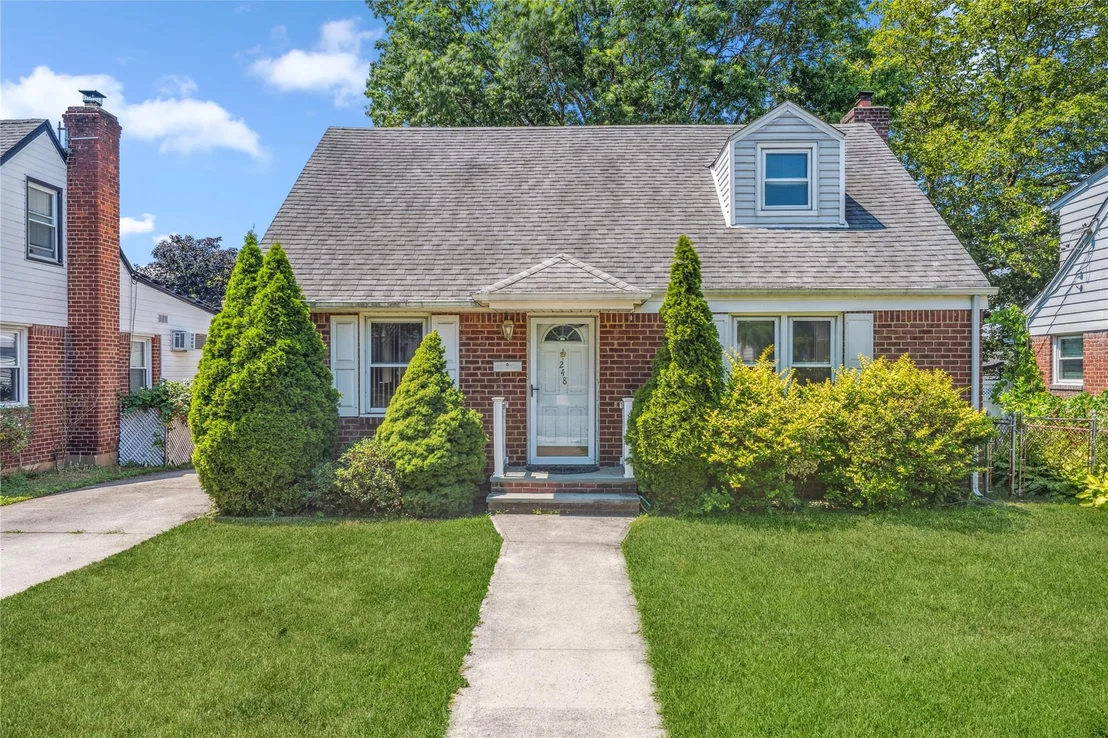 Photo of 248 Cushing Avenue