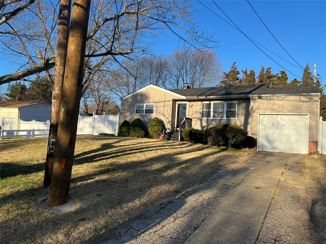 Photo of 907 Americus Avenue