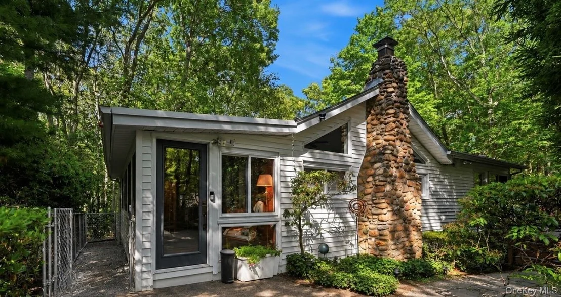Photo of 25 Valley Circle