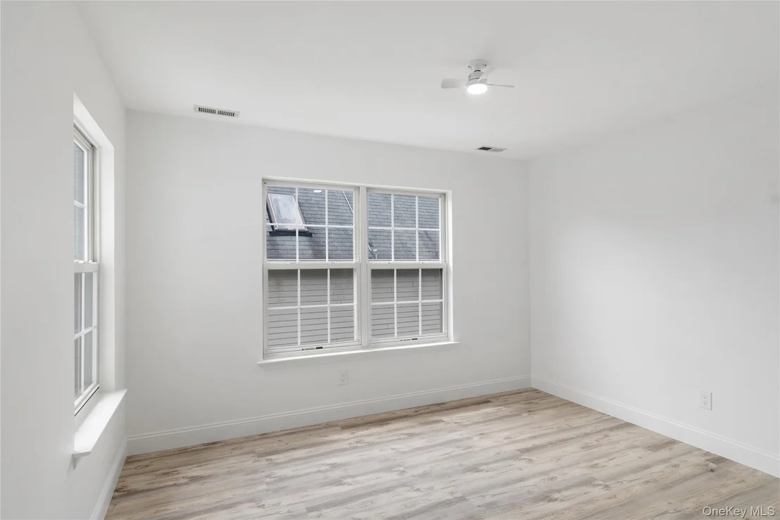 Photo of 132 Benefield Boulevard